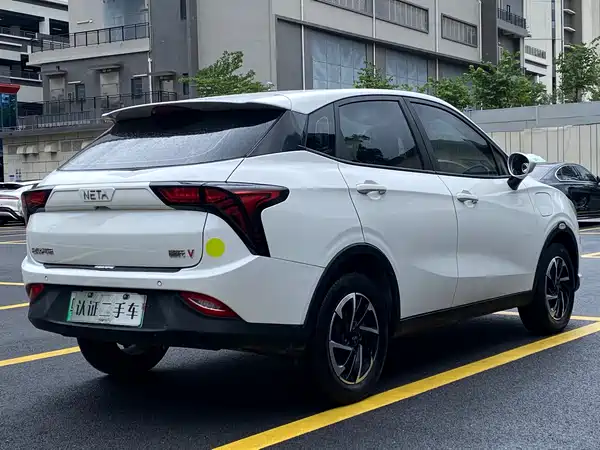 Neta V 2022
