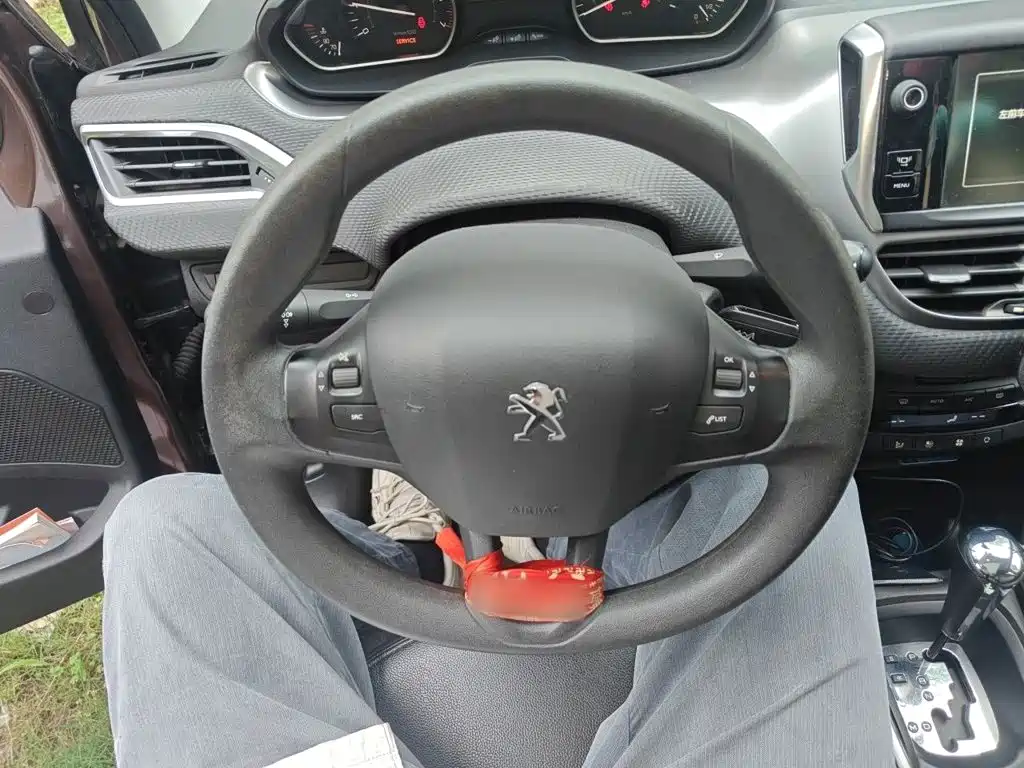 Peugeot 2008 2014