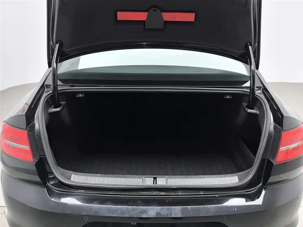 Volkswagen Magotan 2018 — фото 16