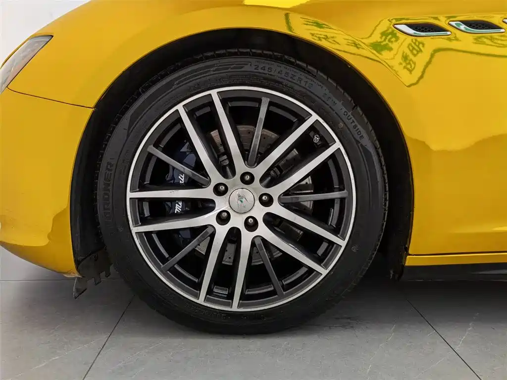 Maserati Ghibli 2014 — фото 17
