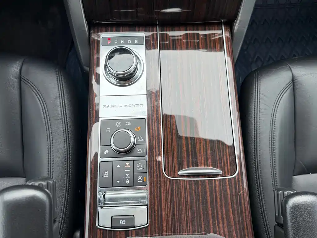 Land Rover Range Rover 2018 — фото 16
