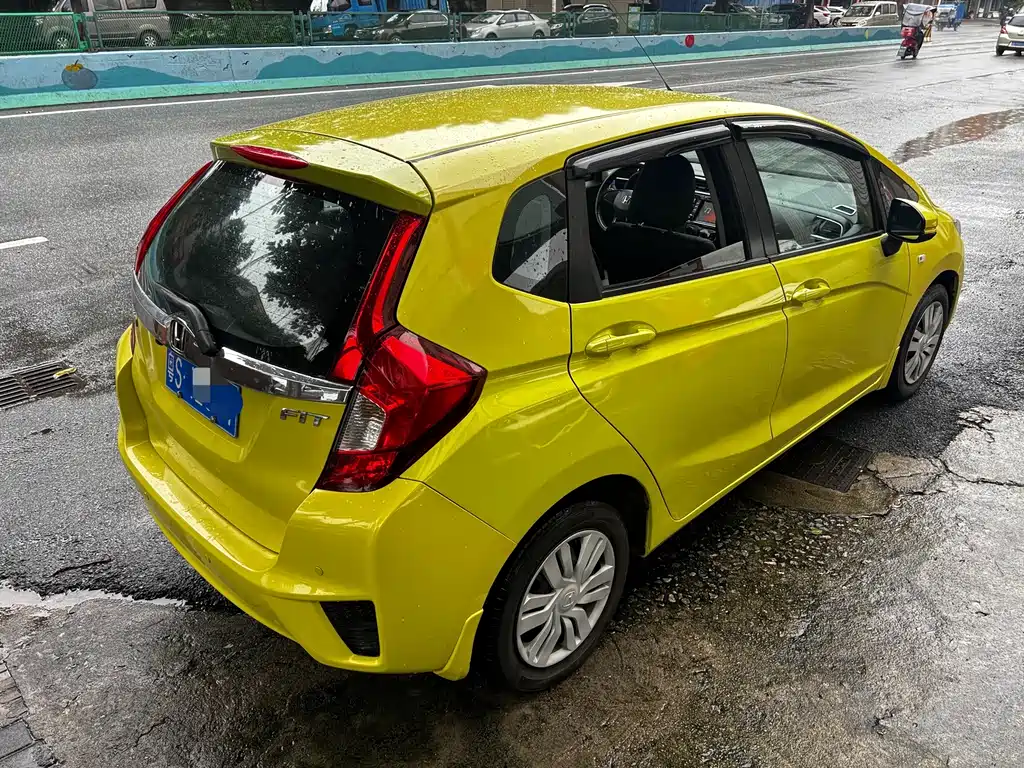 Honda Fit 2015 — фото 3
