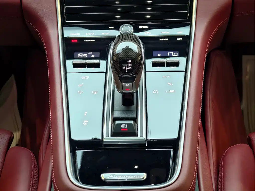 Porsche Panamera 2022 — фото 19