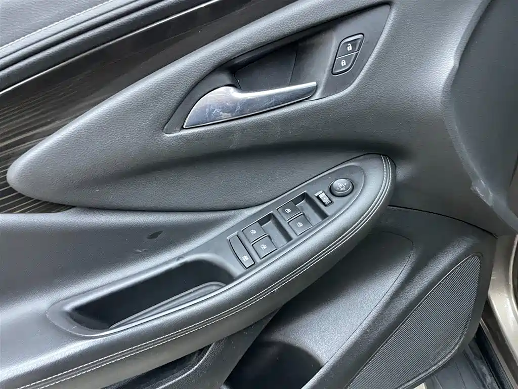 Buick Envision Plus 2018 — фото 13
