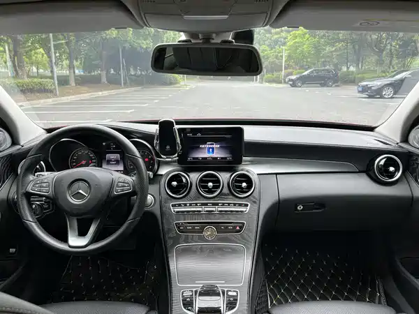 Mercedes-Benz C-Class 2018