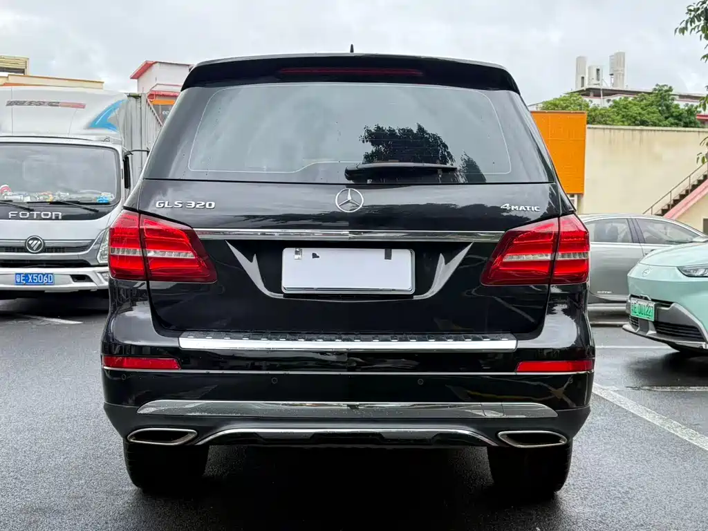 Mercedes-Benz GLS 2018 — фото 12