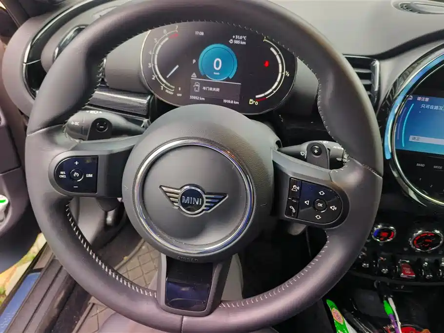 MINI Clubman 2023 — фото 15