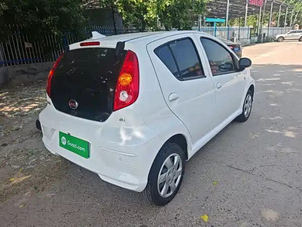BYD e1 2020