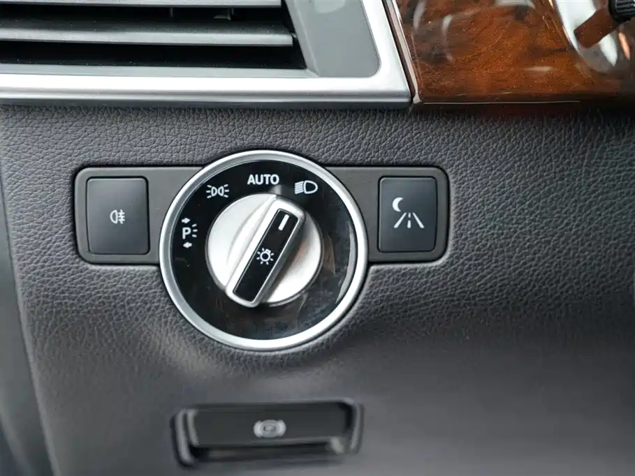 Mercedes-Benz M-Class 2015 — фото 8