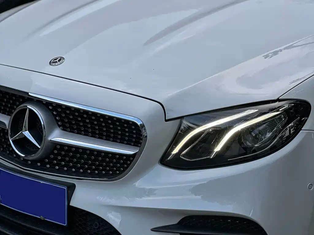 Mercedes-Benz E-Class 2018 — фото 9
