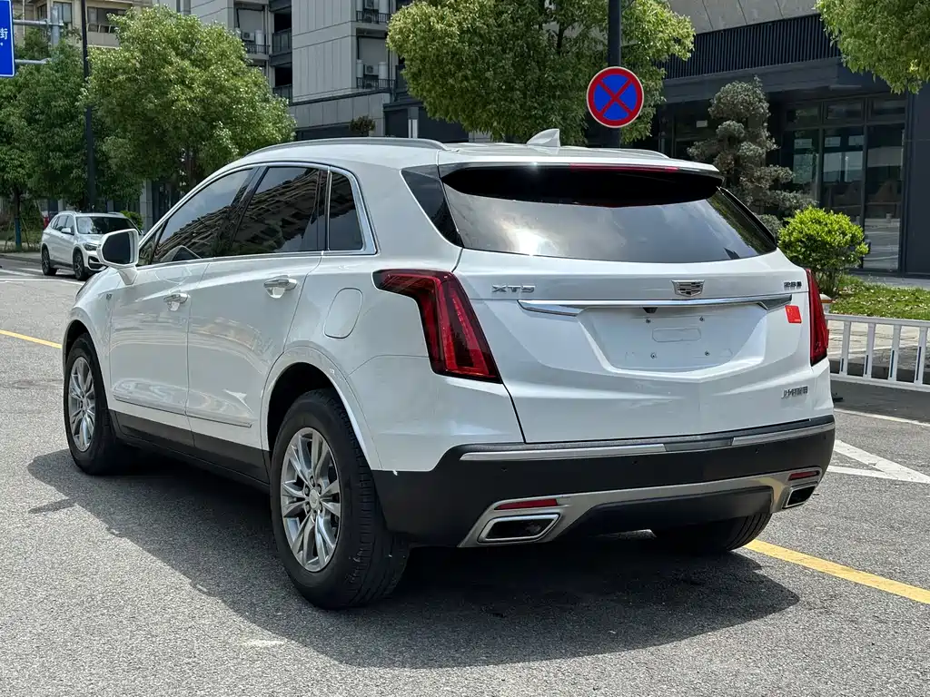 Cadillac XT5 2020 — фото 5