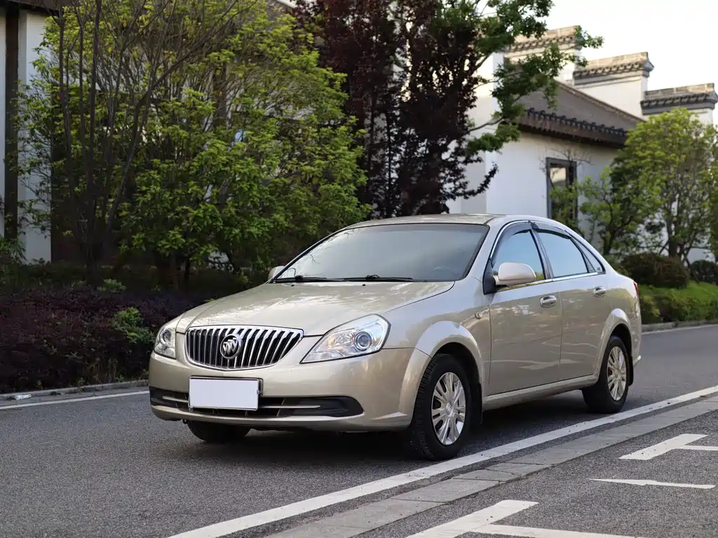 Buick Excelle 2015 — фото 1