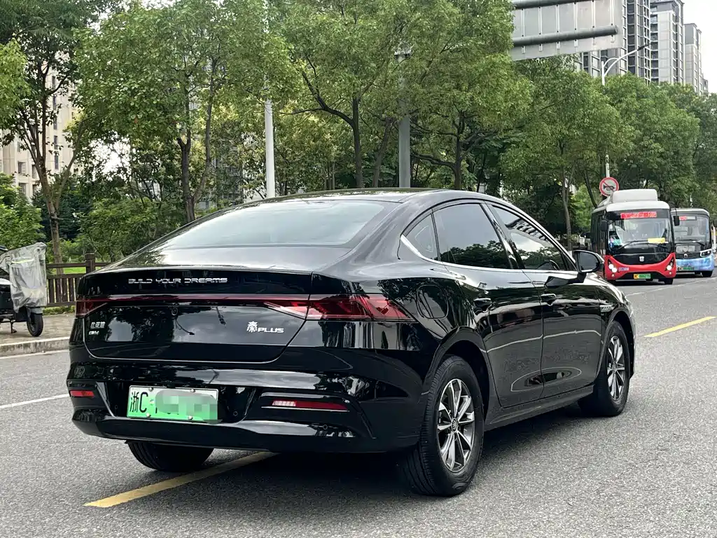 BYD Qin PLUS 2023 — фото 10