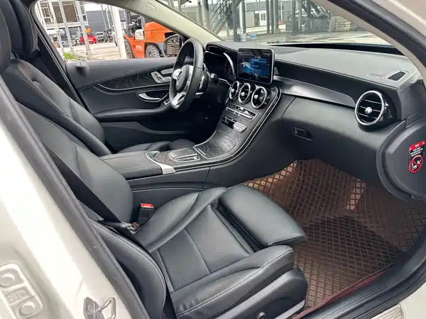 Mercedes-Benz C-Class 2020