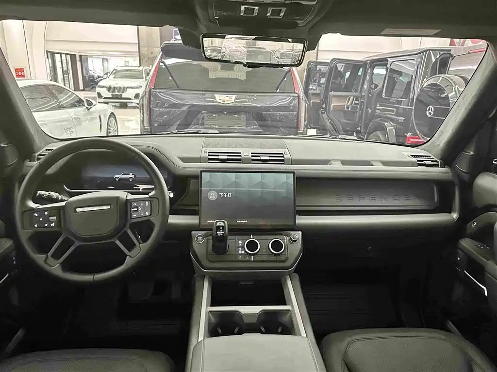 Land Rover Defender 2026 — фото 17
