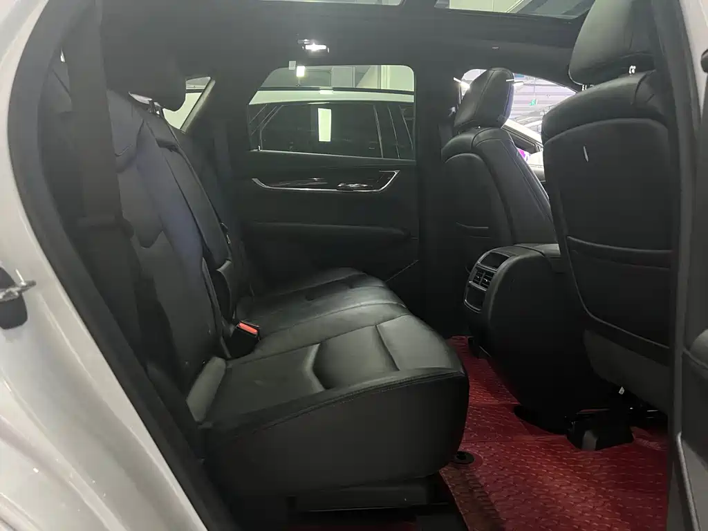 Cadillac XT5 2019 — фото 13