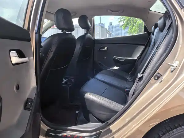 Kia K2 2011