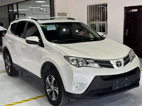 Toyota RAV4 2015