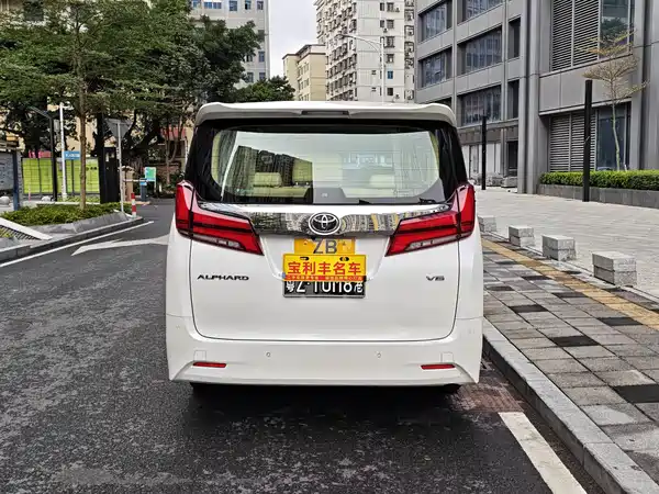 Toyota Alphard 2018