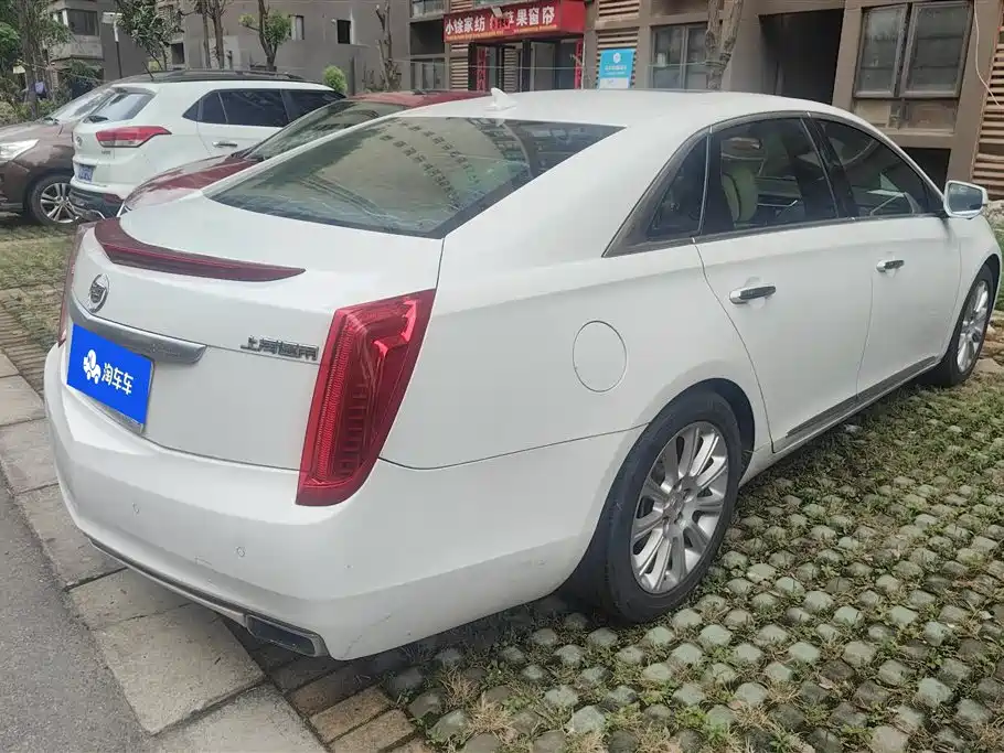 Cadillac XTS 2015 — фото 3
