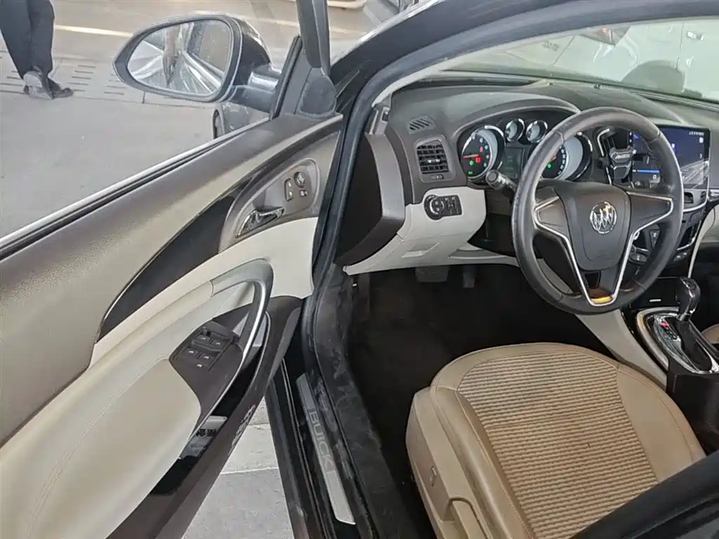 Buick Regal 2015 — фото 16