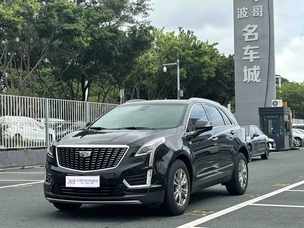 Cadillac XT5 2019 — фото 1