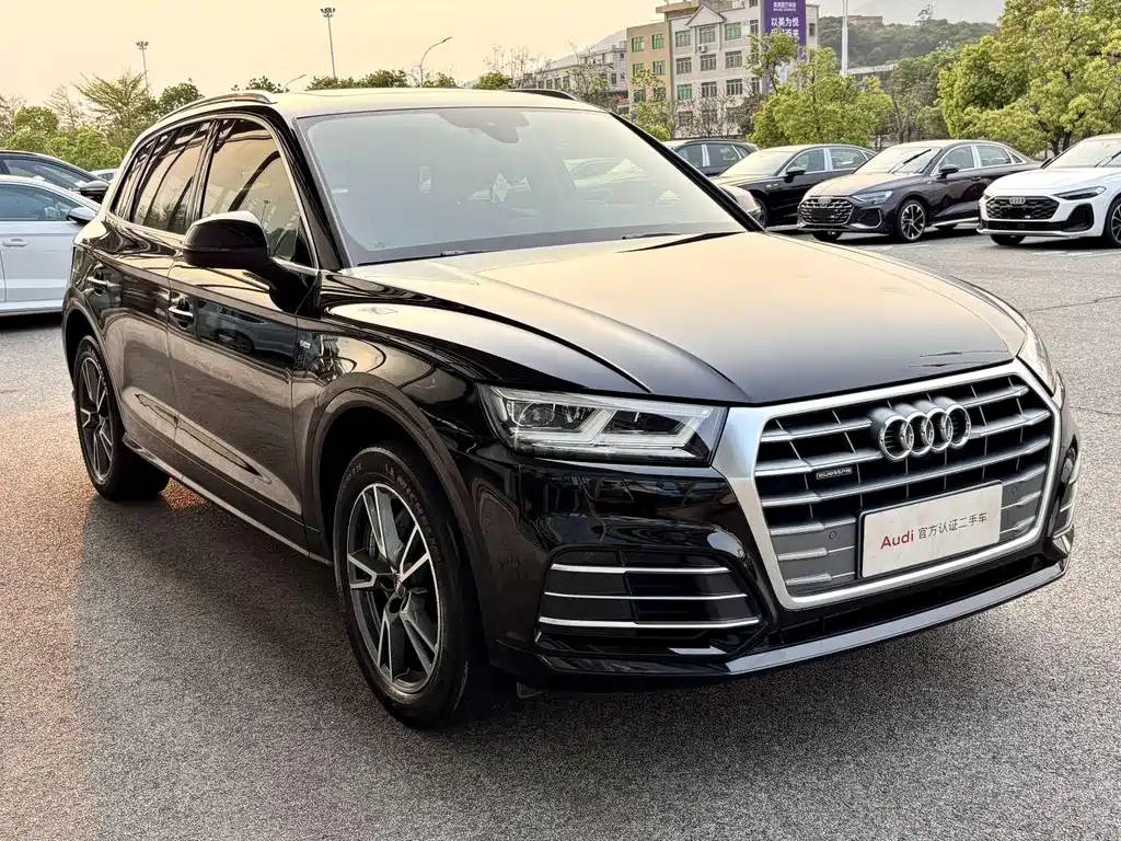 Audi Q5L 2019 — фото 5