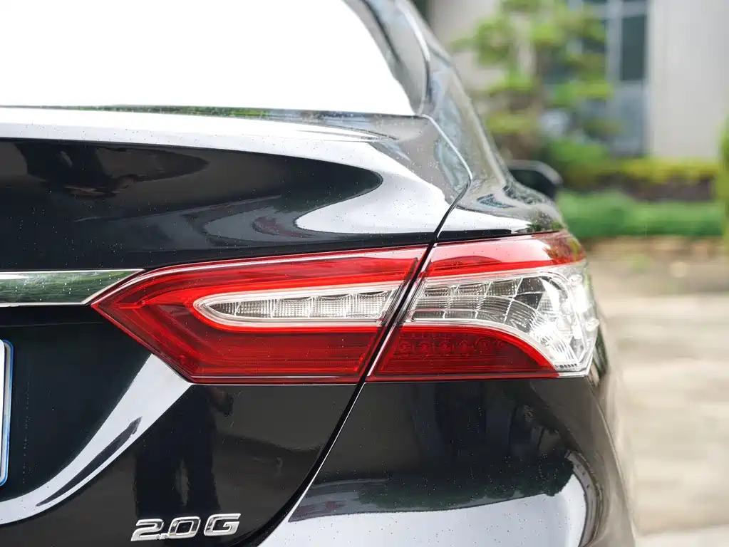 Toyota Camry 2020 — фото 8