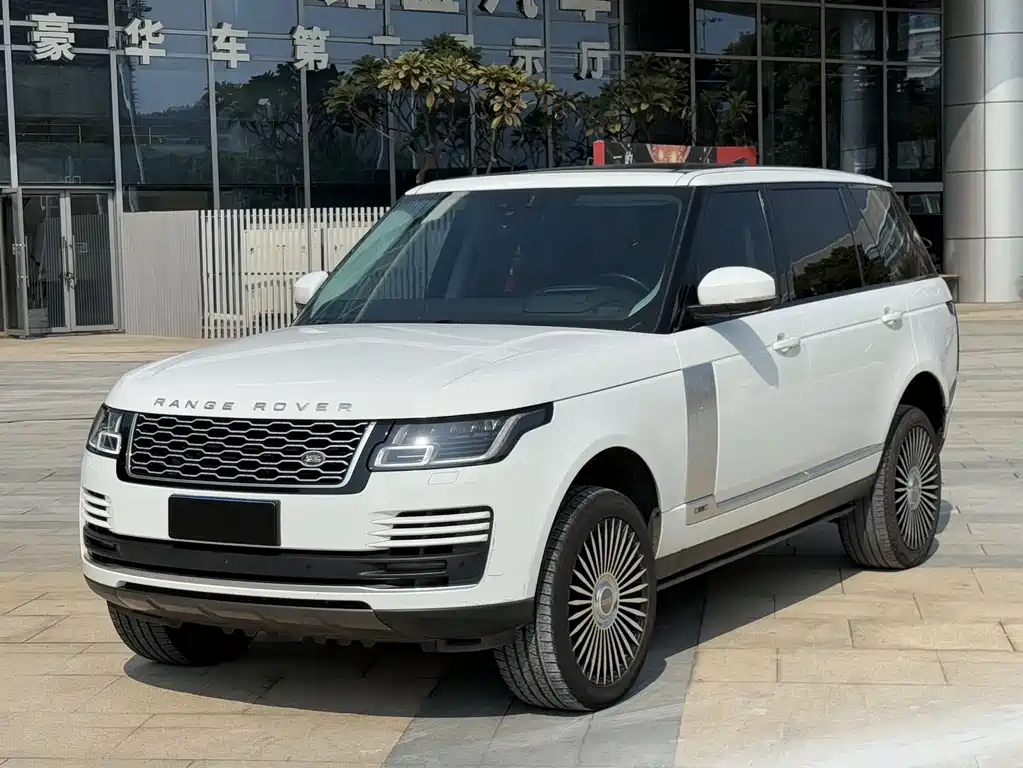 Land Rover Range Rover 2020 — фото 1