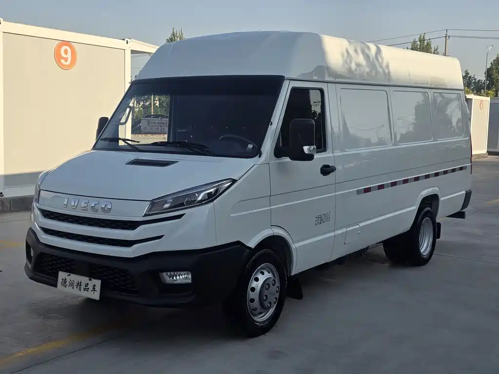 IVECO Daily 2024 — фото 1