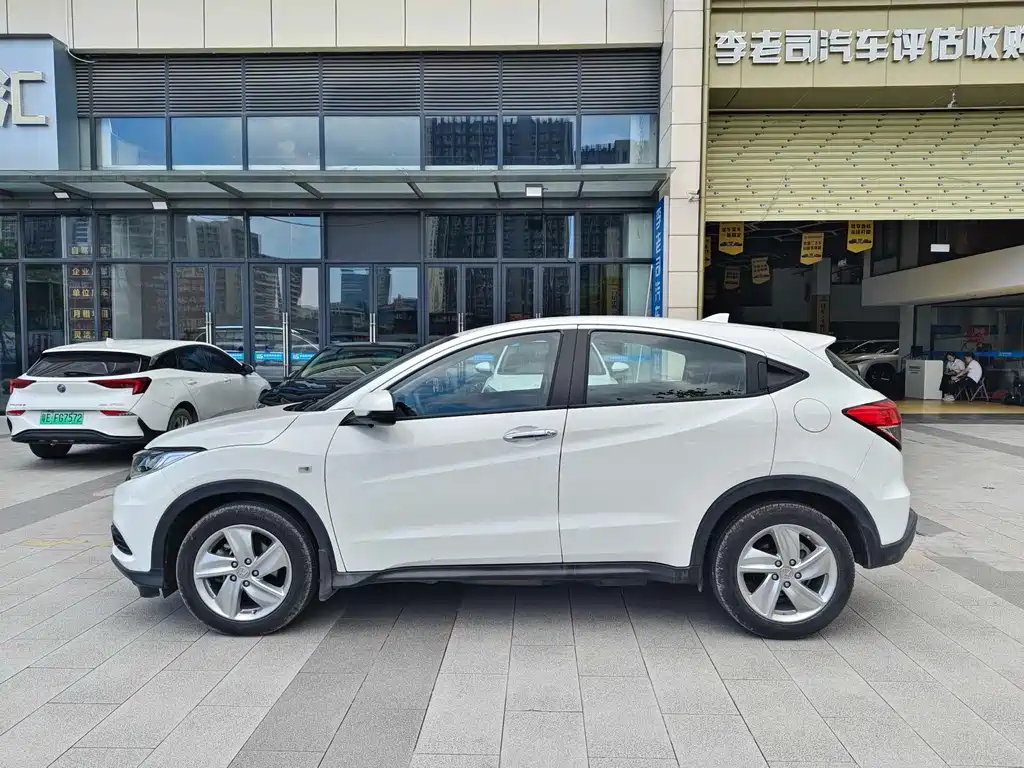 Honda Vezel 2021 — фото 3