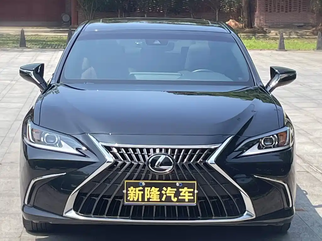 Lexus ES 2023 — фото 2