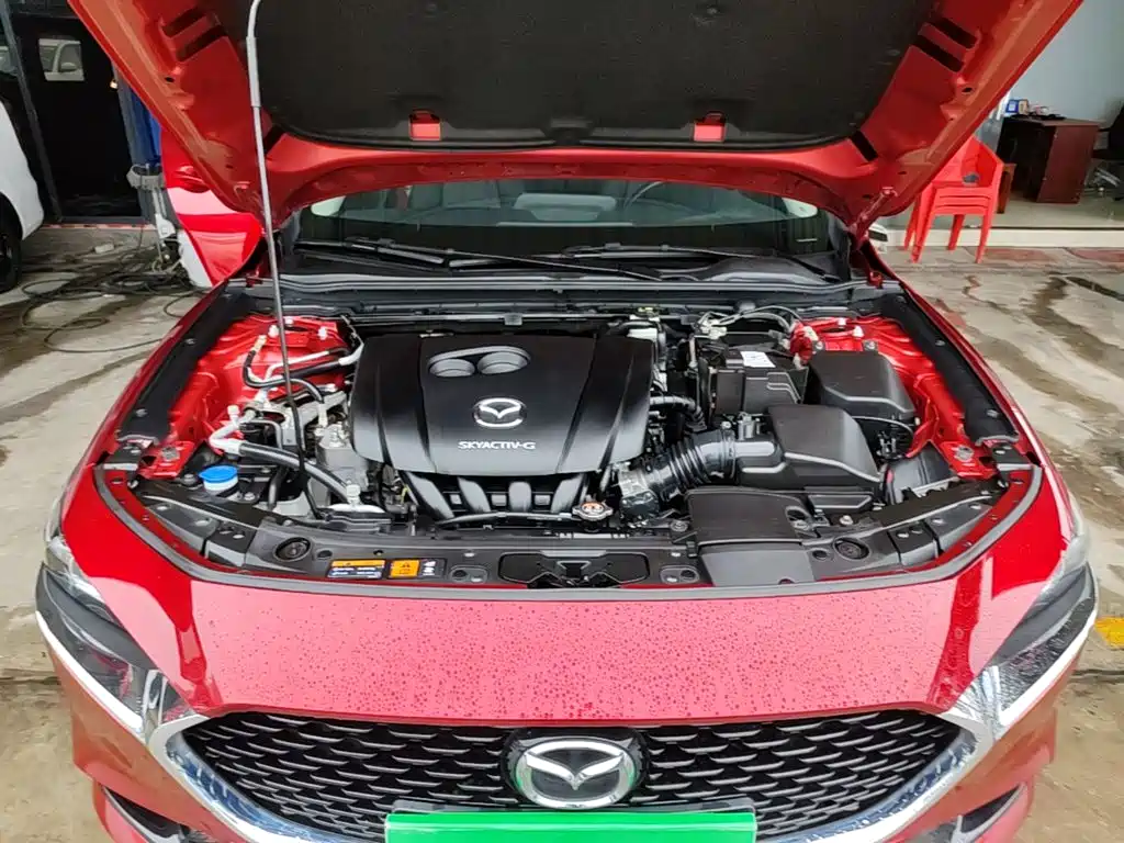 Mazda 3 Axela 2019 — фото 20