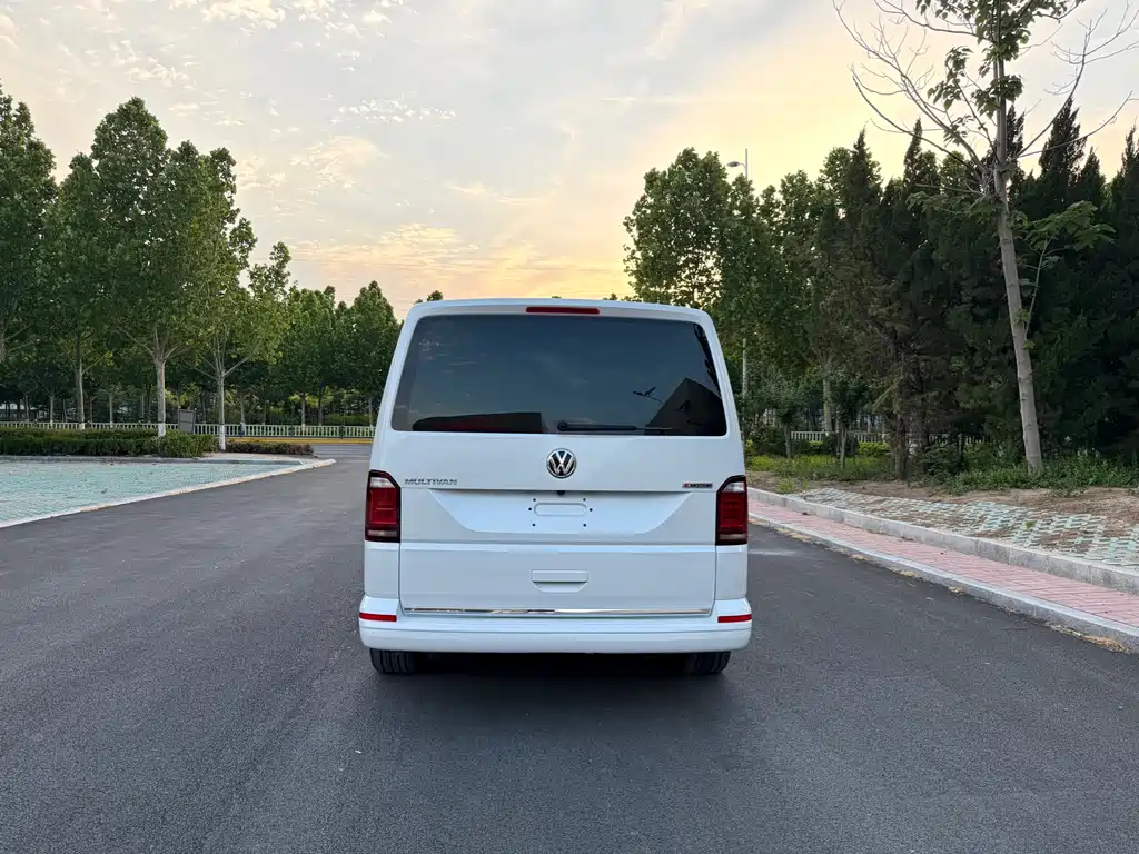 Volkswagen Multivan 2019 — фото 6