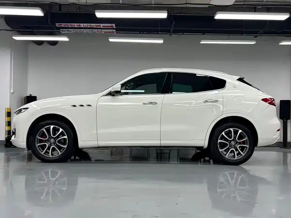 Maserati Levante 2016