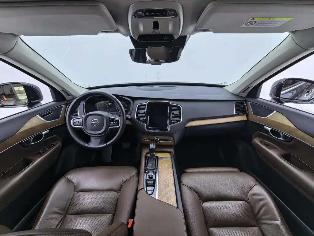 Volvo XC90 2019 — фото 14