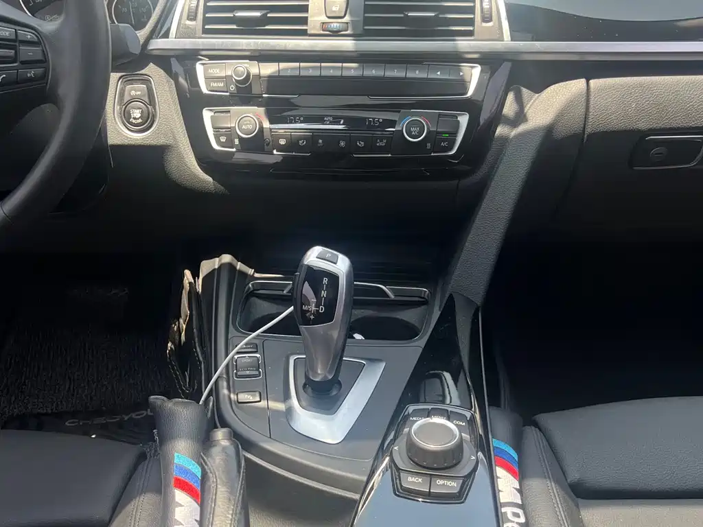 BMW 3 Series 2017 — фото 13
