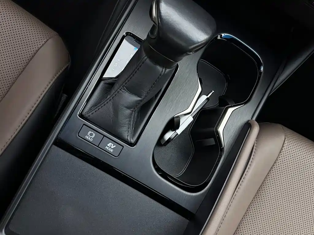 Lexus ES 2023 — фото 13