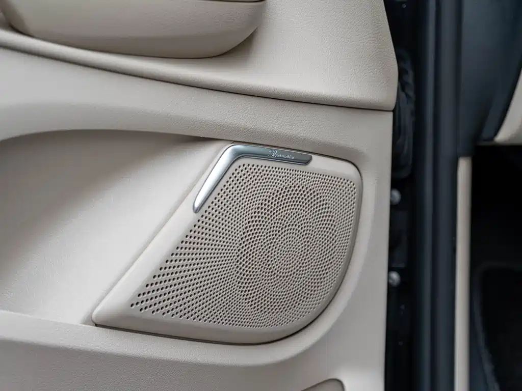 Mercedes-Benz V-Class 2018 — фото 22