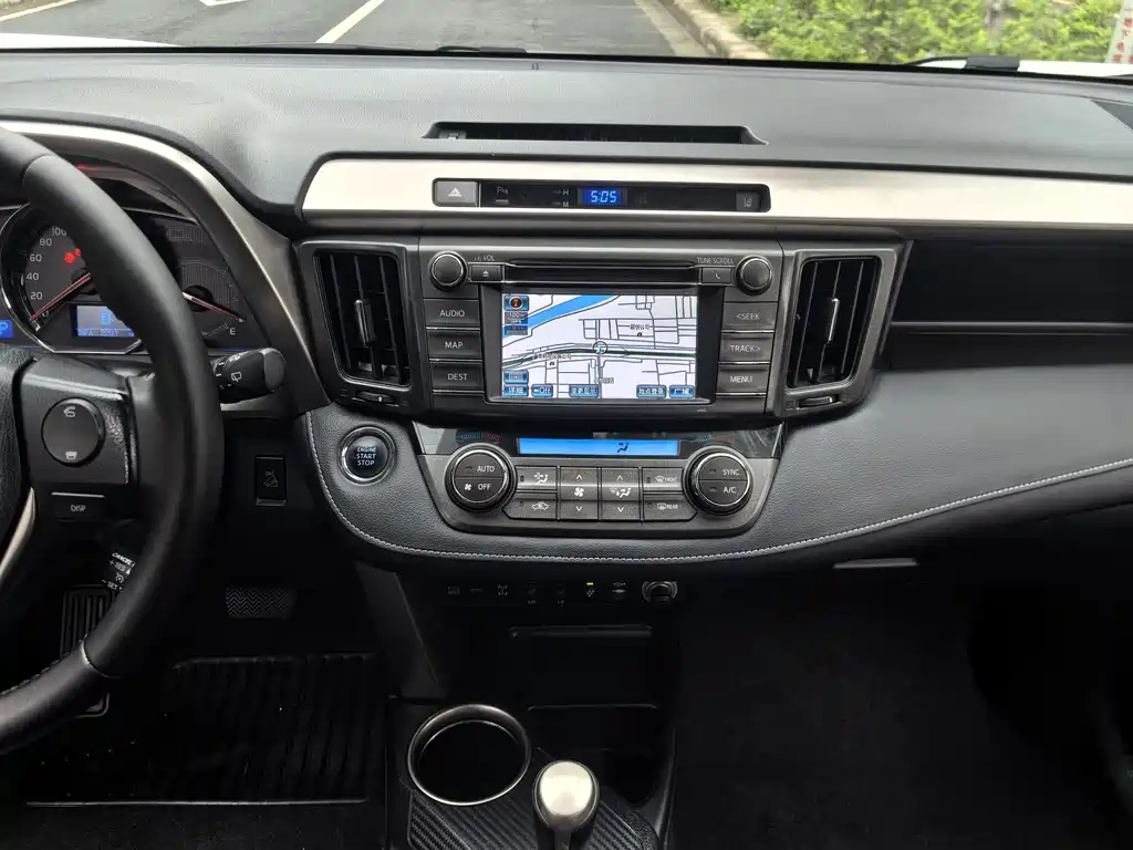 Toyota RAV4 2014 — фото 24