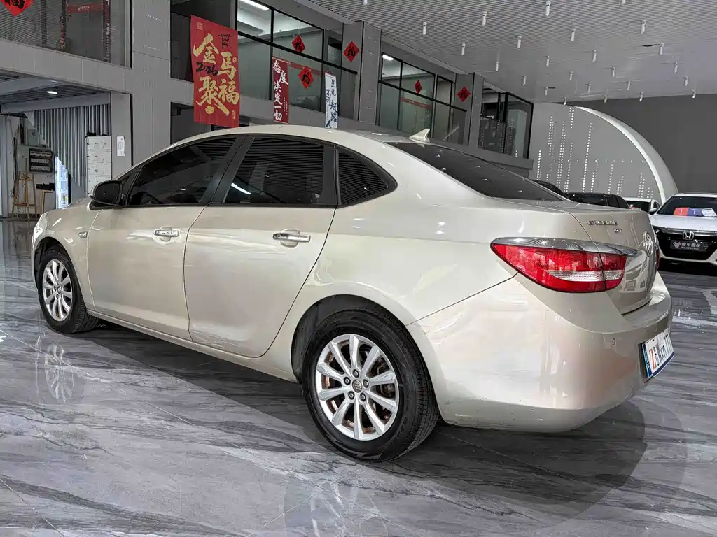 Buick Excelle 2015 — фото 20