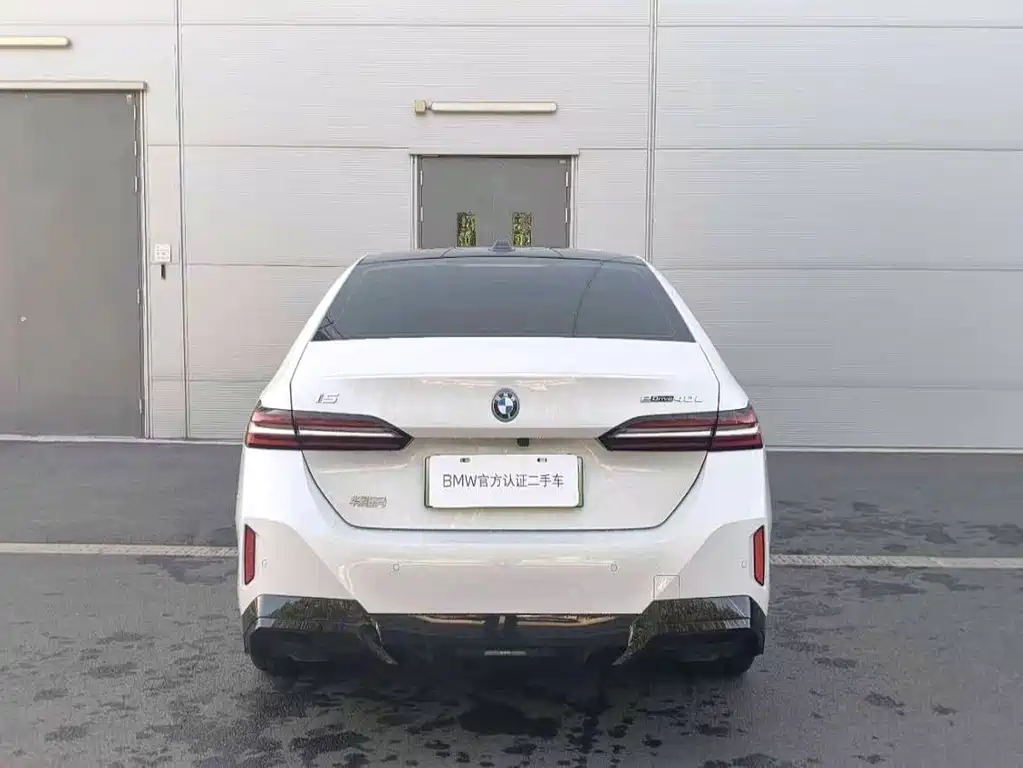 BMW i5 2026 — фото 3