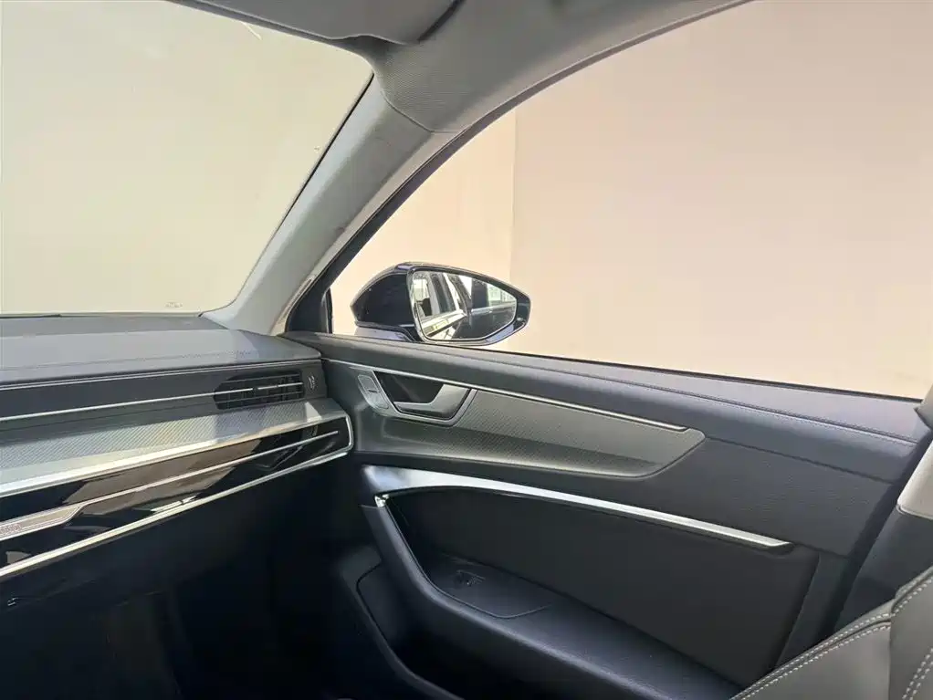 Audi A6L 2023 — фото 10