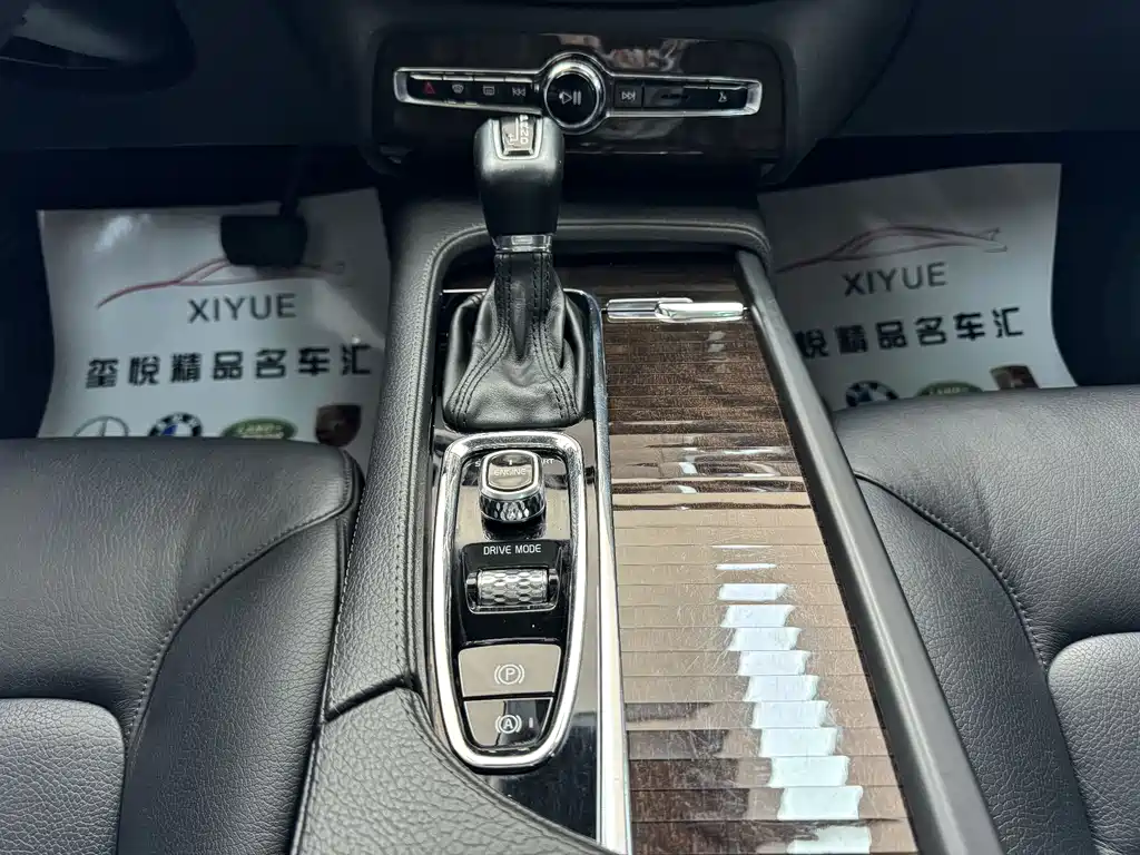 Volvo XC90 2016 — фото 17
