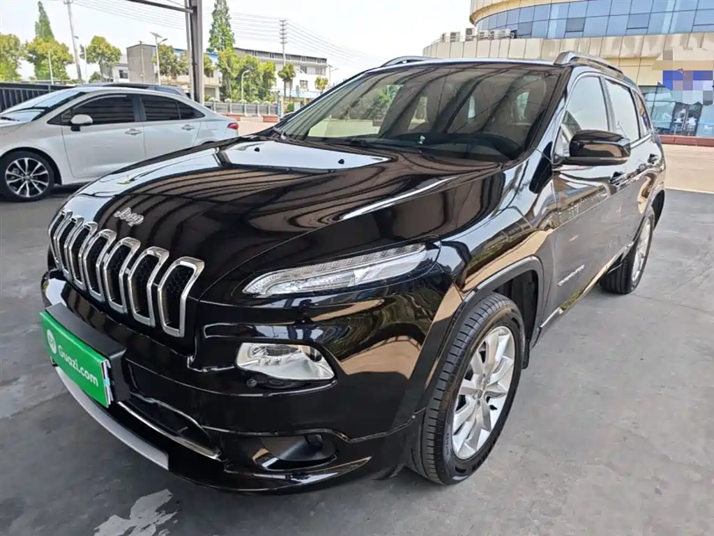 Jeep Cherokee 2018 — фото 1