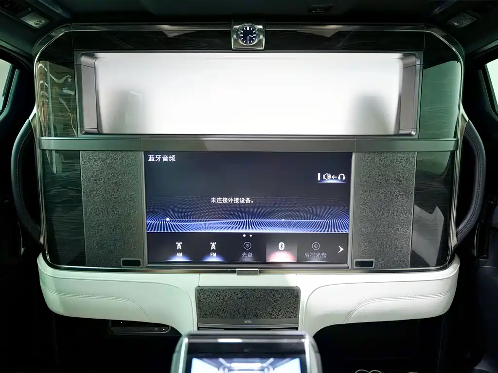 Lexus LM 2022 — фото 16