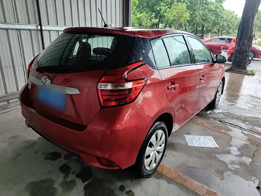 Toyota Yaris L 2016 — фото 7