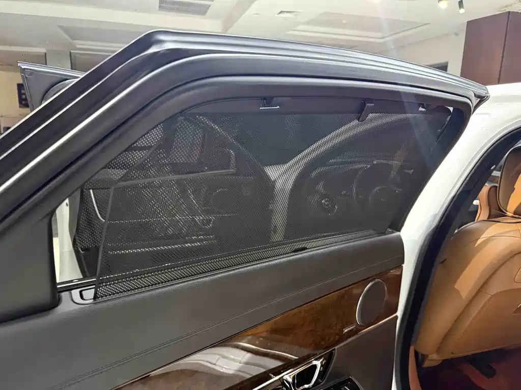 Jaguar XJ 2014 — фото 16