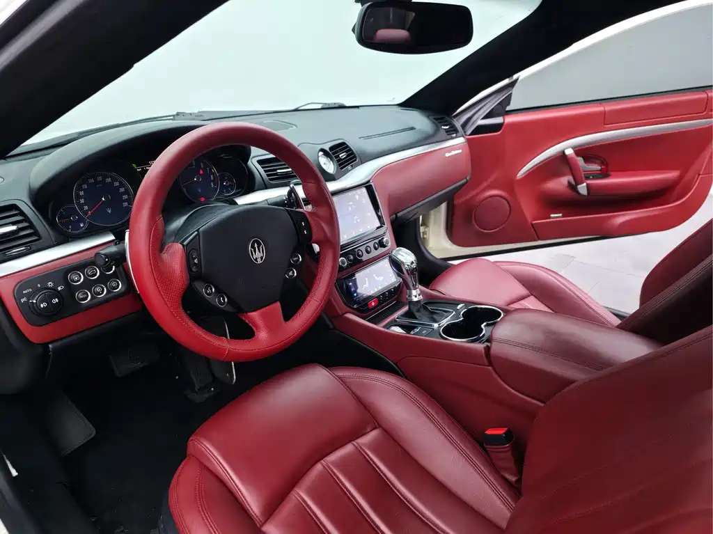Maserati Granturismo 2014 — фото 3