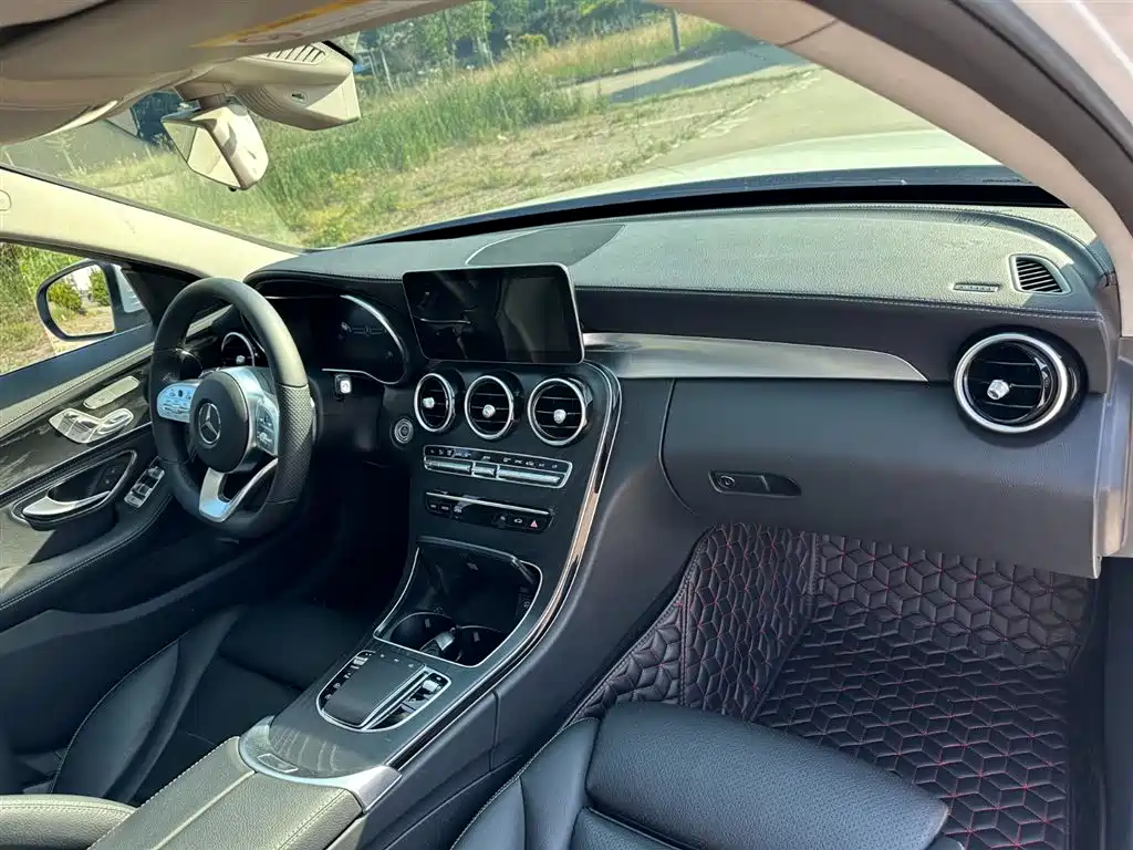 Mercedes-Benz C-Class 2020 — фото 15